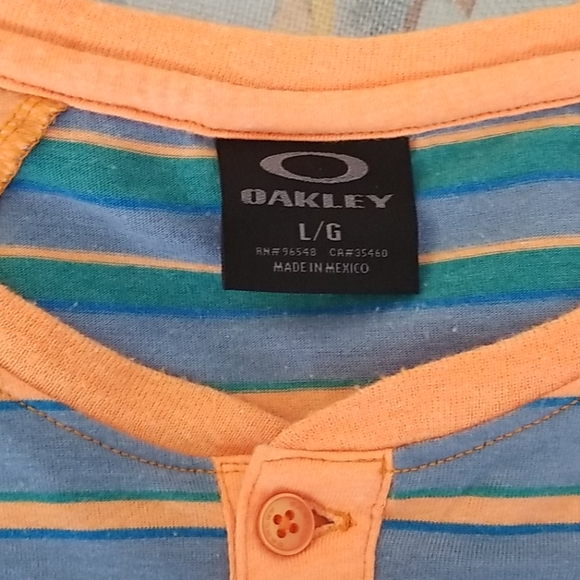 Oakley long sleeved tee - Picture 4 of 4